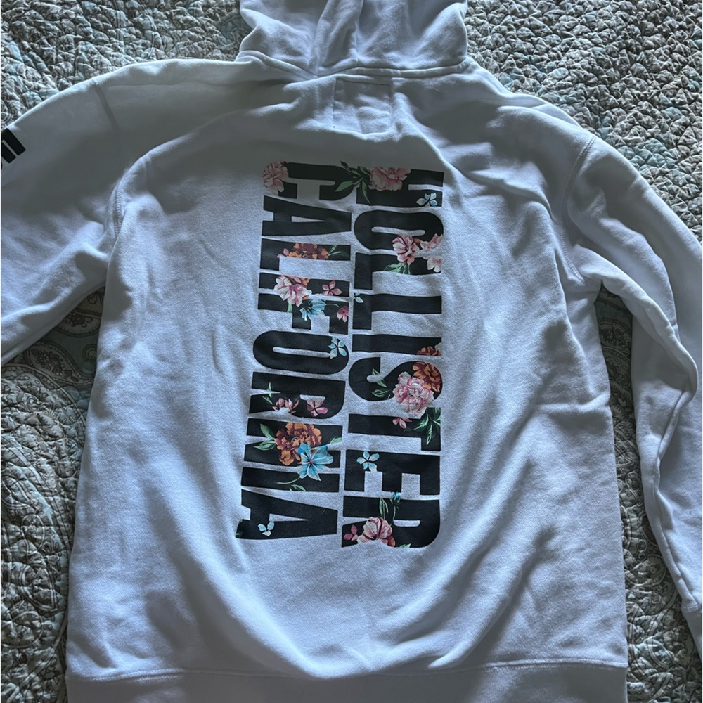 Hollister sweatshirt, white, flowers image size S